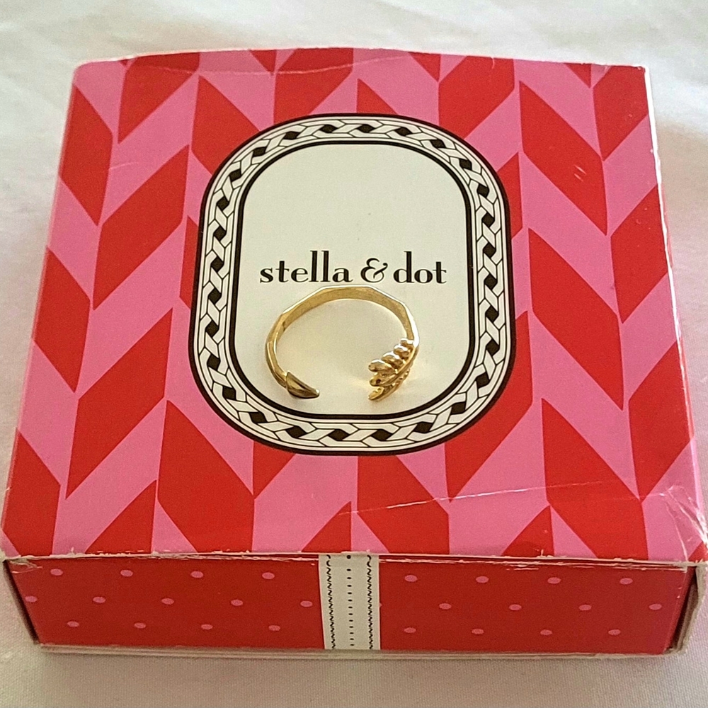 Stella & Dot Gold Leaf Ring